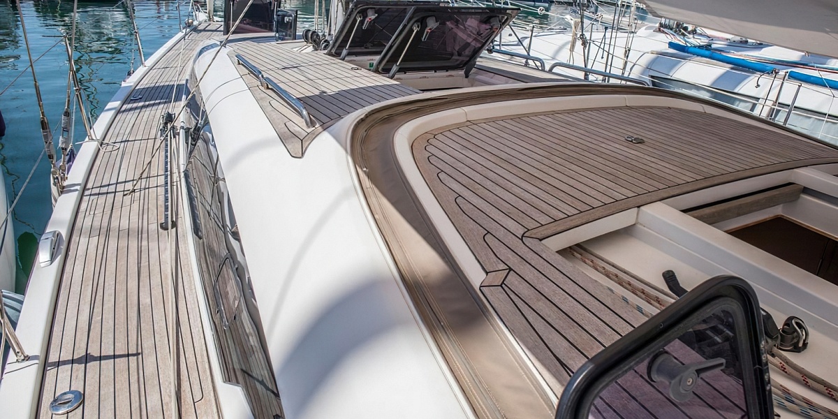 Продается парусная яхта AZUREE 41